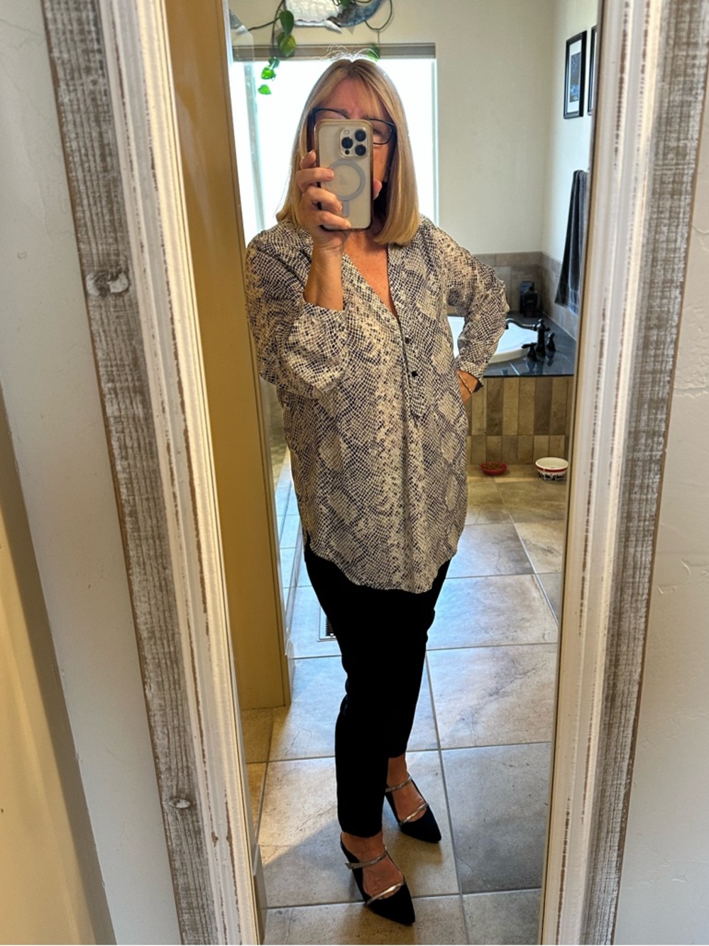 Amour Vert Black & White Snake Print Washable Silk Blouse